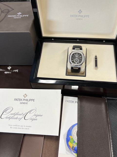 Patek Philippe Nautilus 5726A-001 Image 5